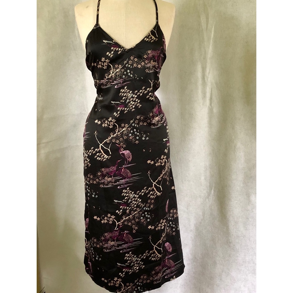 Black patterned slip